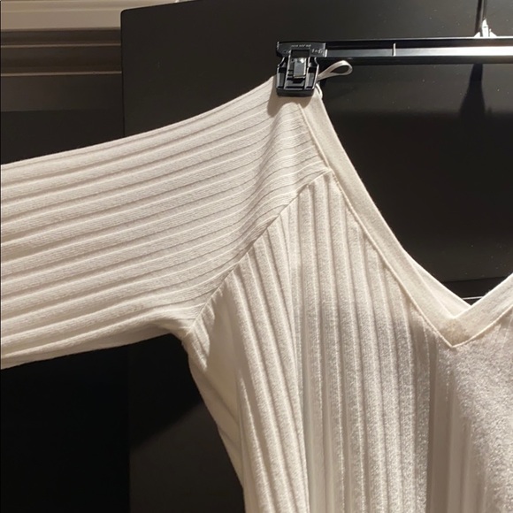 Zara sweater - Picture 2 of 4